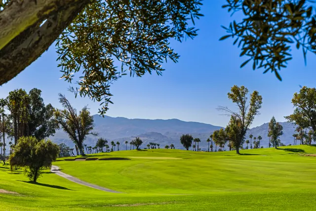 $5,900 | 269 Vista Royale Circle West, Palm Desert, CA 92211
