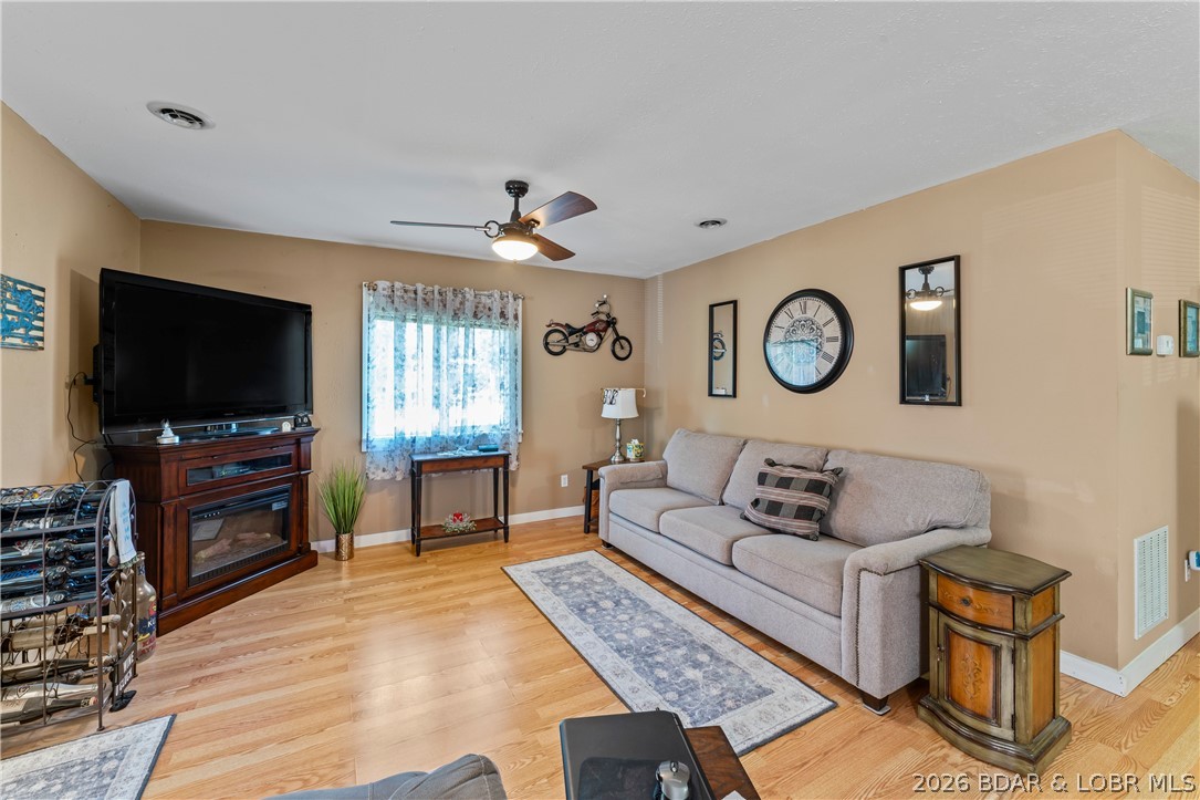 3738 Gentle Slope Road Stover, MO 65078 - Photo 16 of 73 Main House Living Room