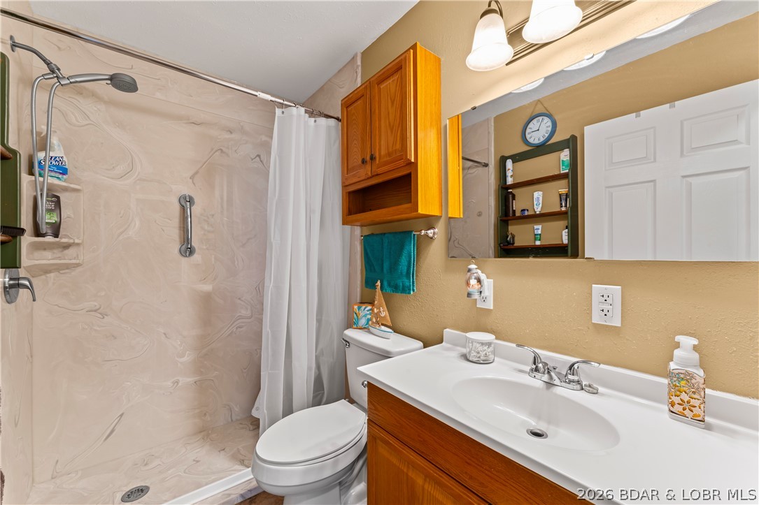 3738 Gentle Slope Road Stover, MO 65078 - Photo 30 of 73 Main House BA