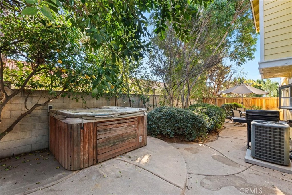 6433 Aleatico Place Rancho Cucamonga, CA 91737 - Photo 28 of 39 a view of a garden with an outdoor seating