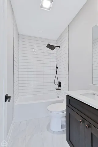 $414,000 | 8631 West Grand Avenue, Unit 4W, River Grove, IL 60171