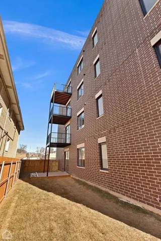 $414,000 | 8631 West Grand Avenue, Unit 4W, River Grove, IL 60171