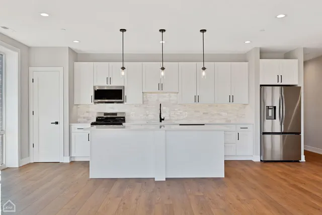 $414,000 | 8631 West Grand Avenue, Unit 4W, River Grove, IL 60171