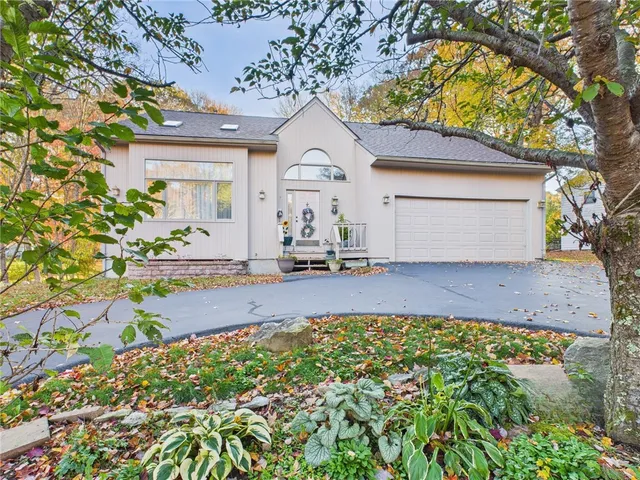 $780,000 | 7 Briarwood Road, Lincoln, RI 02865