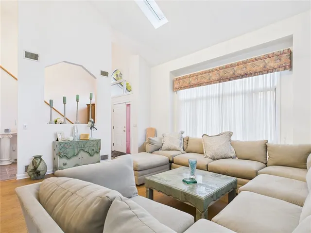 $780,000 | 7 Briarwood Road, Lincoln, RI 02865