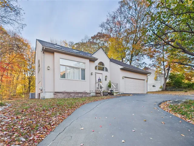 $780,000 | 7 Briarwood Road, Lincoln, RI 02865