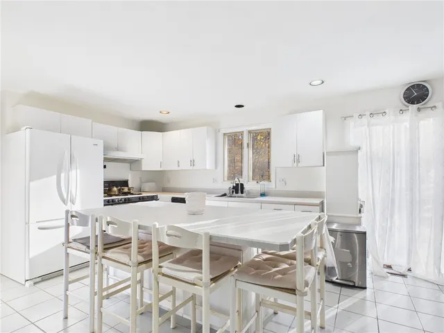 $780,000 | 7 Briarwood Road, Lincoln, RI 02865