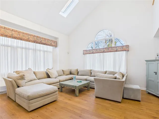 $780,000 | 7 Briarwood Road, Lincoln, RI 02865