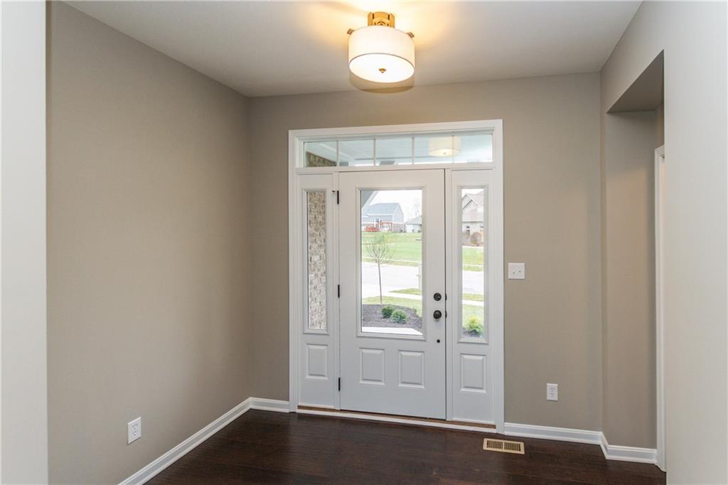 3357 Rockingham Way Plainfield, IN 46168 - Photo 3 of 24 Gallery Image 3