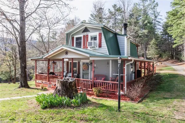 $350,000 | 6414 Summit Road, Purlear, NC 28665