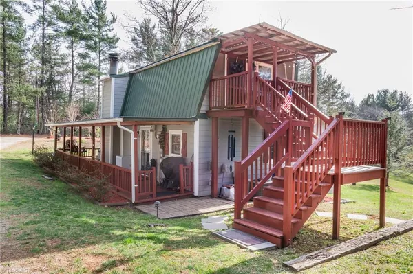 $350,000 | 6414 Summit Road, Purlear, NC 28665