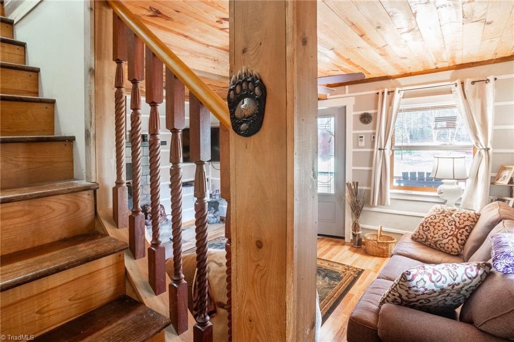 6414 Summit Road Purlear, NC 28665 - Photo 26 of 36