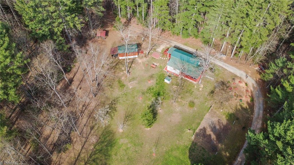 6414 Summit Road Purlear, NC 28665 - Photo 3 of 36