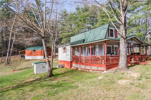 $350,000 | 6414 Summit Road, Purlear, NC 28665