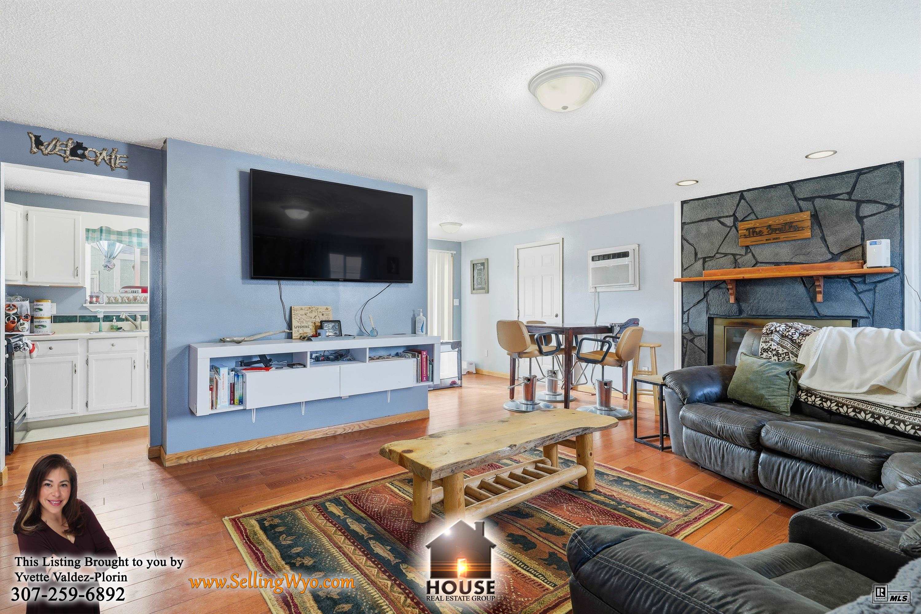 6579 Cherokee Lane Casper, WY 82604 - Photo 2 of 13