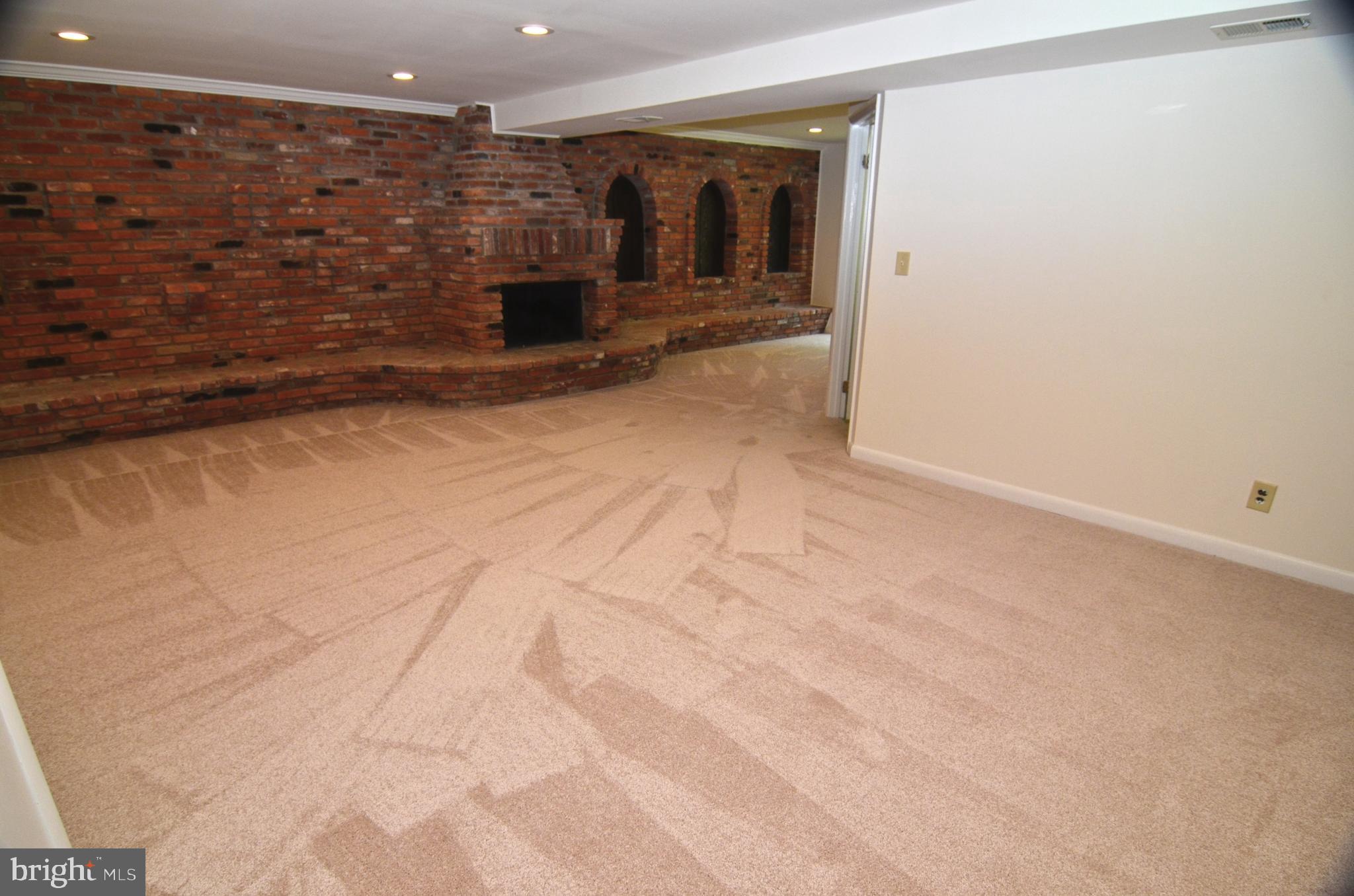 8604 Contee Road Laurel, MD 20708 - Photo 31 of 56 a view of a hallway