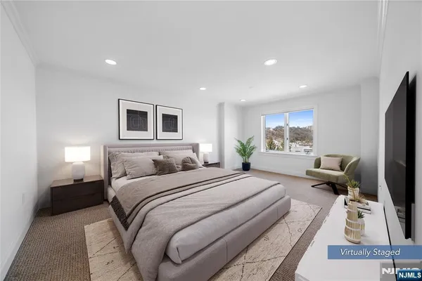 $3,850 | 605 Hancock Court, Edgewater, NJ 07020