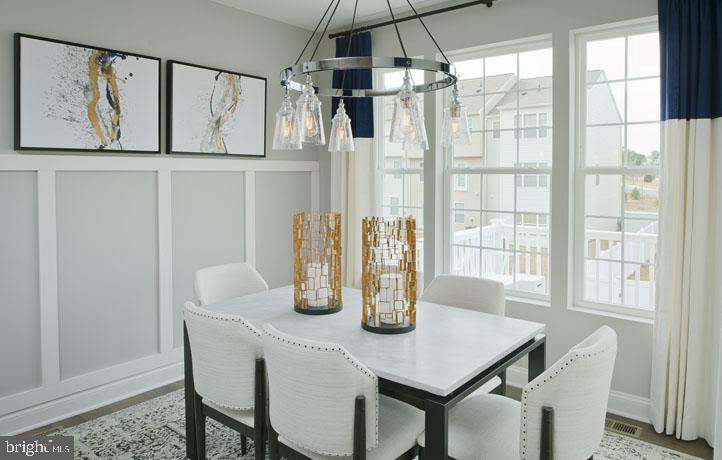 9819 Ravenhurst Road Middle River, MD 21220 - Photo 4 of 9 Dining room