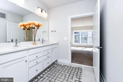 $530,000 | 100 St Ives Place, Unit 301, Oxon Hill, MD 20745