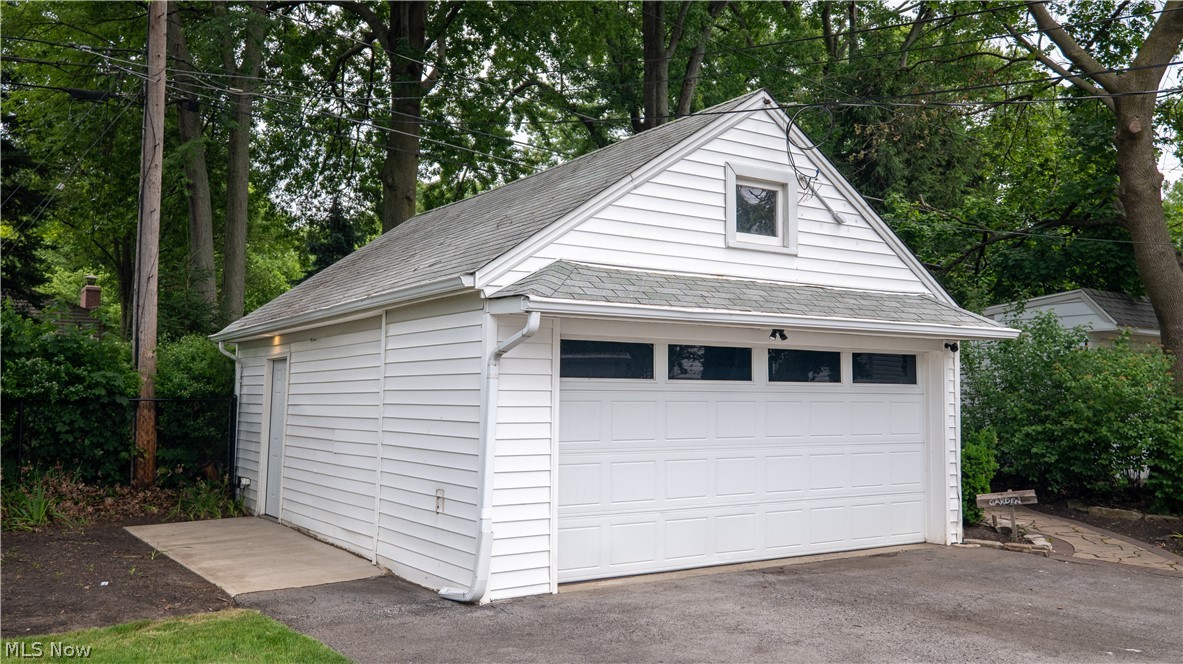 181 Sunset Road Avon Lake, OH 44012 - Photo 32 of 35 Heated Garage via 220 volt service
