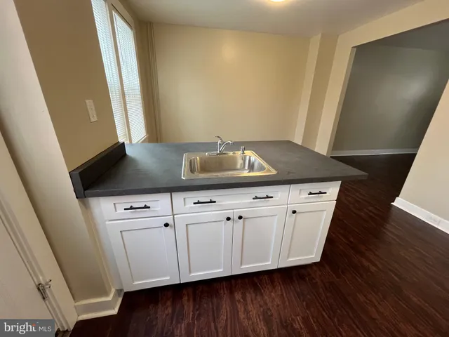 $1,700 | 143 Old Dorwart Street, Lancaster, PA 17603