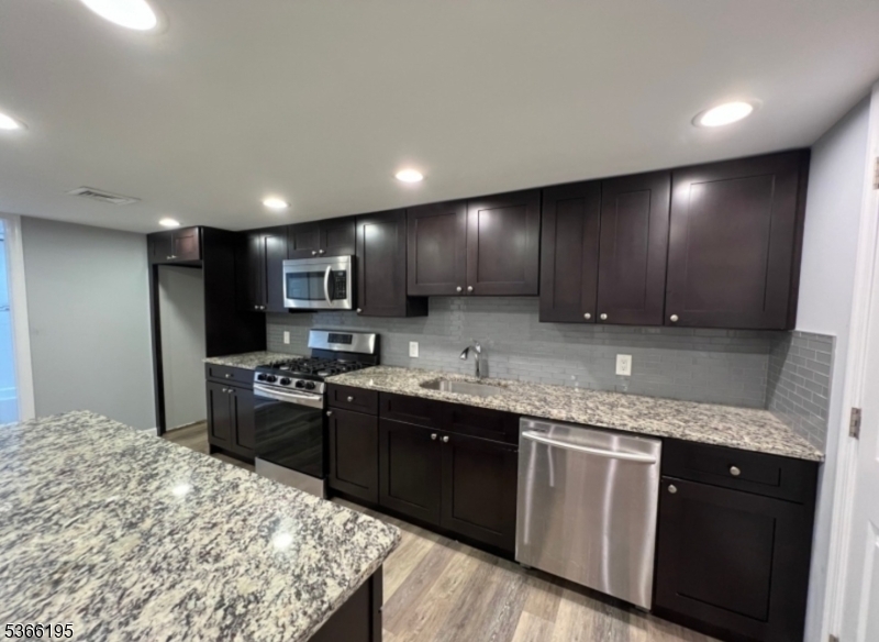 2089 Galloping Hill Road, Unit 1 Union, NJ 07083 - Photo 15 of 24