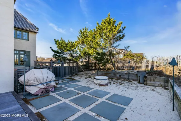 $20,000,000 | 717 East Avenue, Bay Head, NJ 08742