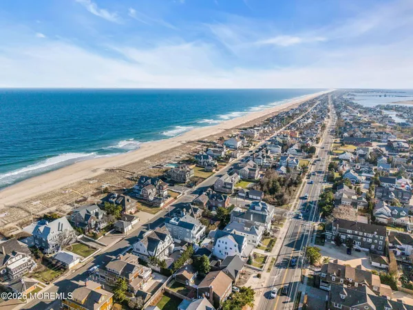 $20,000,000 | 717 East Avenue, Bay Head, NJ 08742
