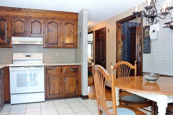 14 Grenadier Road Hingham, MA 02043 - Photo 8 of 25 Gallery Image 8
