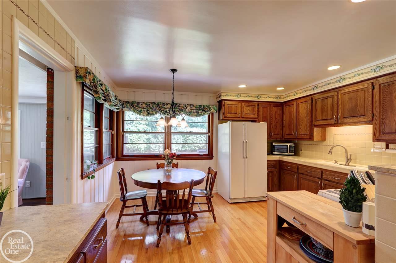 1160 South Renaud Road Grosse Pointe Woods, MI 48236 - Photo 27 of 48