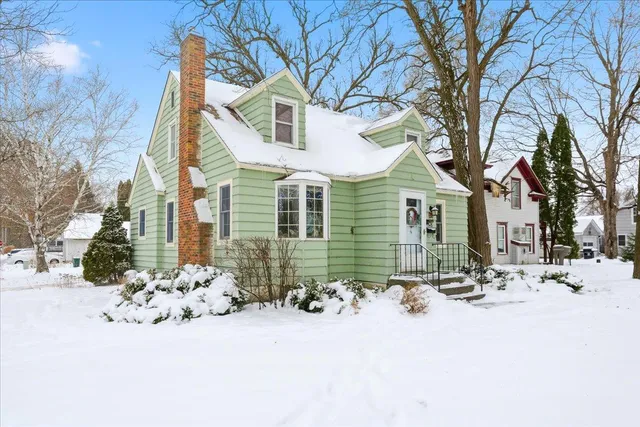 $299,000 | 326 North 3rd Street, River Falls, WI 54022