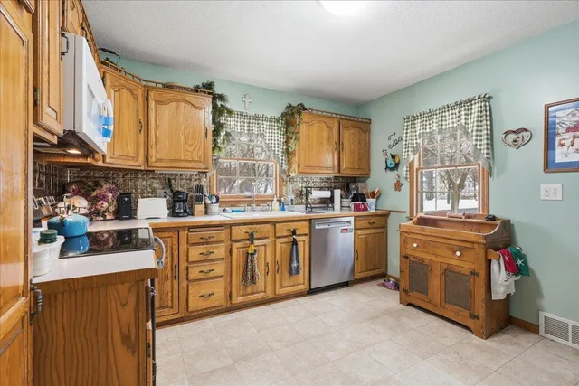 $299,000 | 326 North 3rd Street, River Falls, WI 54022