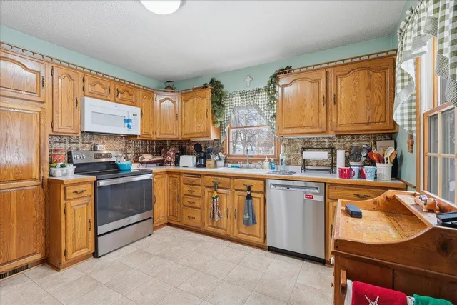 $299,000 | 326 North 3rd Street, River Falls, WI 54022