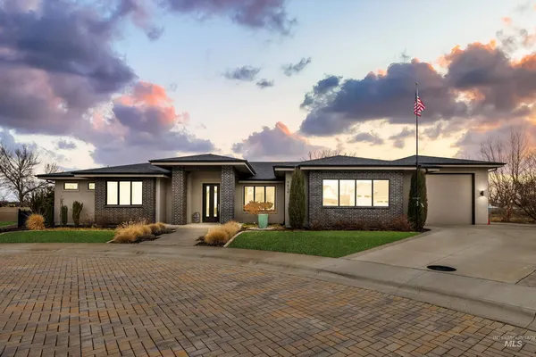 $1,059,999 | 9828 West Broadford Drive, Star, ID 83669