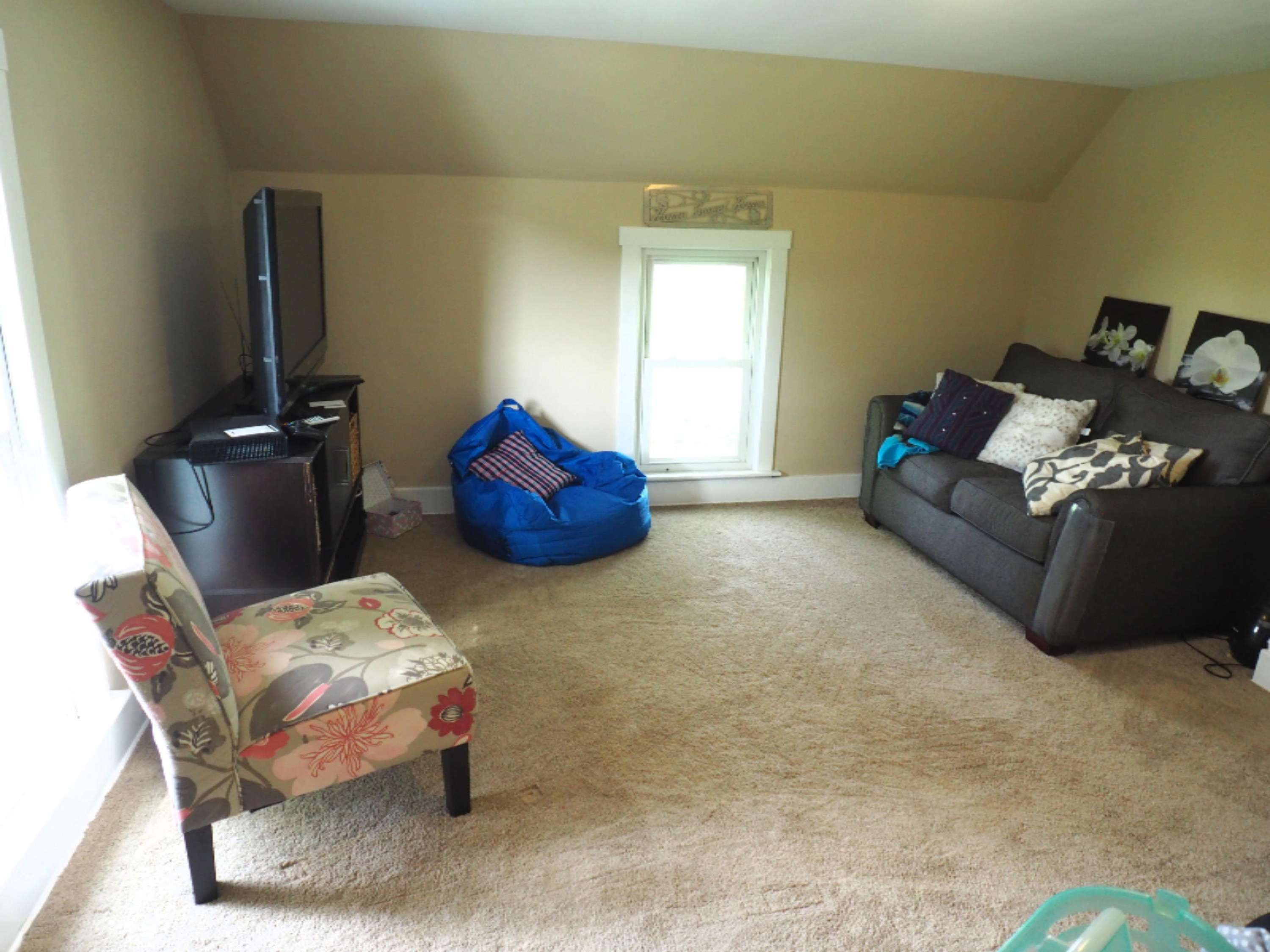 13846 Heffron Road Northeast Belding, MI 48809 - Photo 16 of 36 sitting area up 2