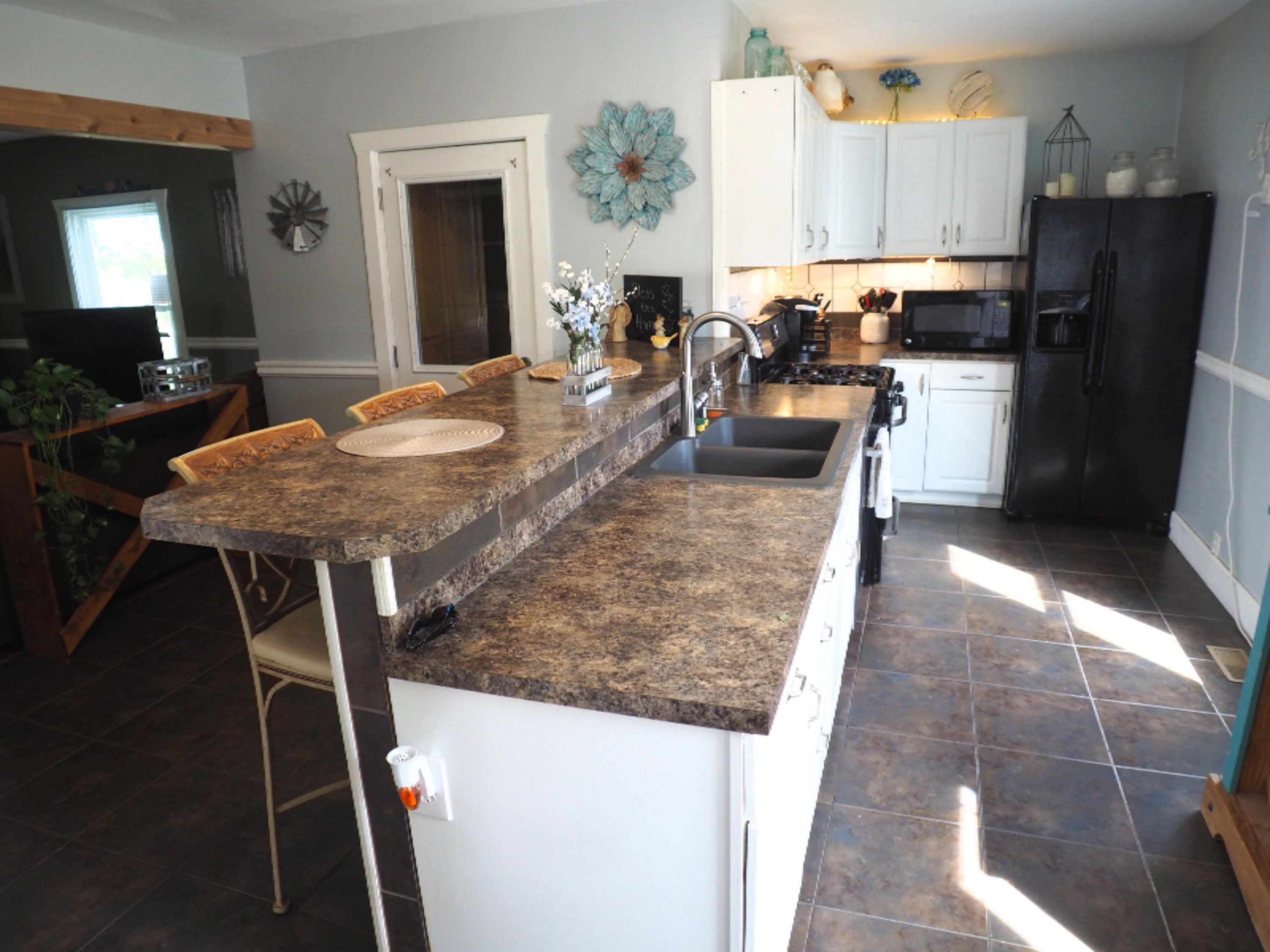 13846 Heffron Road Northeast Belding, MI 48809 - Photo 2 of 36 kitchen 2