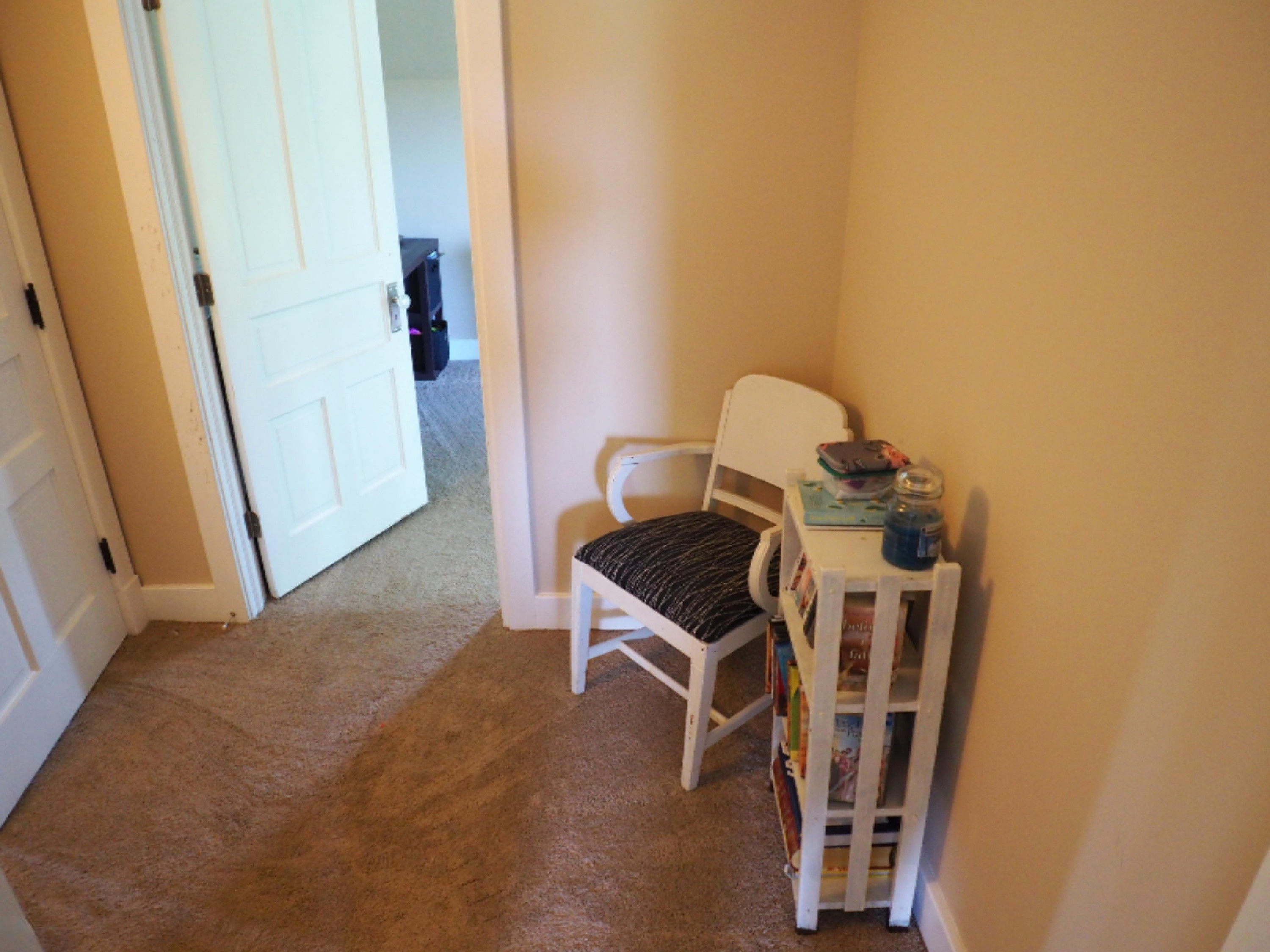13846 Heffron Road Northeast Belding, MI 48809 - Photo 21 of 36 sitting area between rooms up