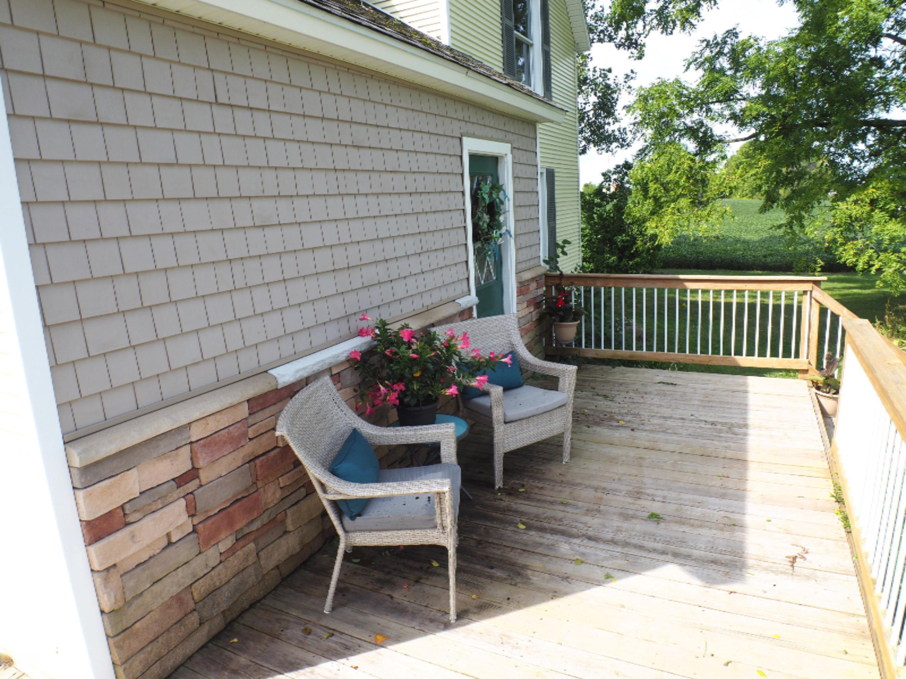 13846 Heffron Road Northeast Belding, MI 48809 - Photo 25 of 36 front sitting area 2