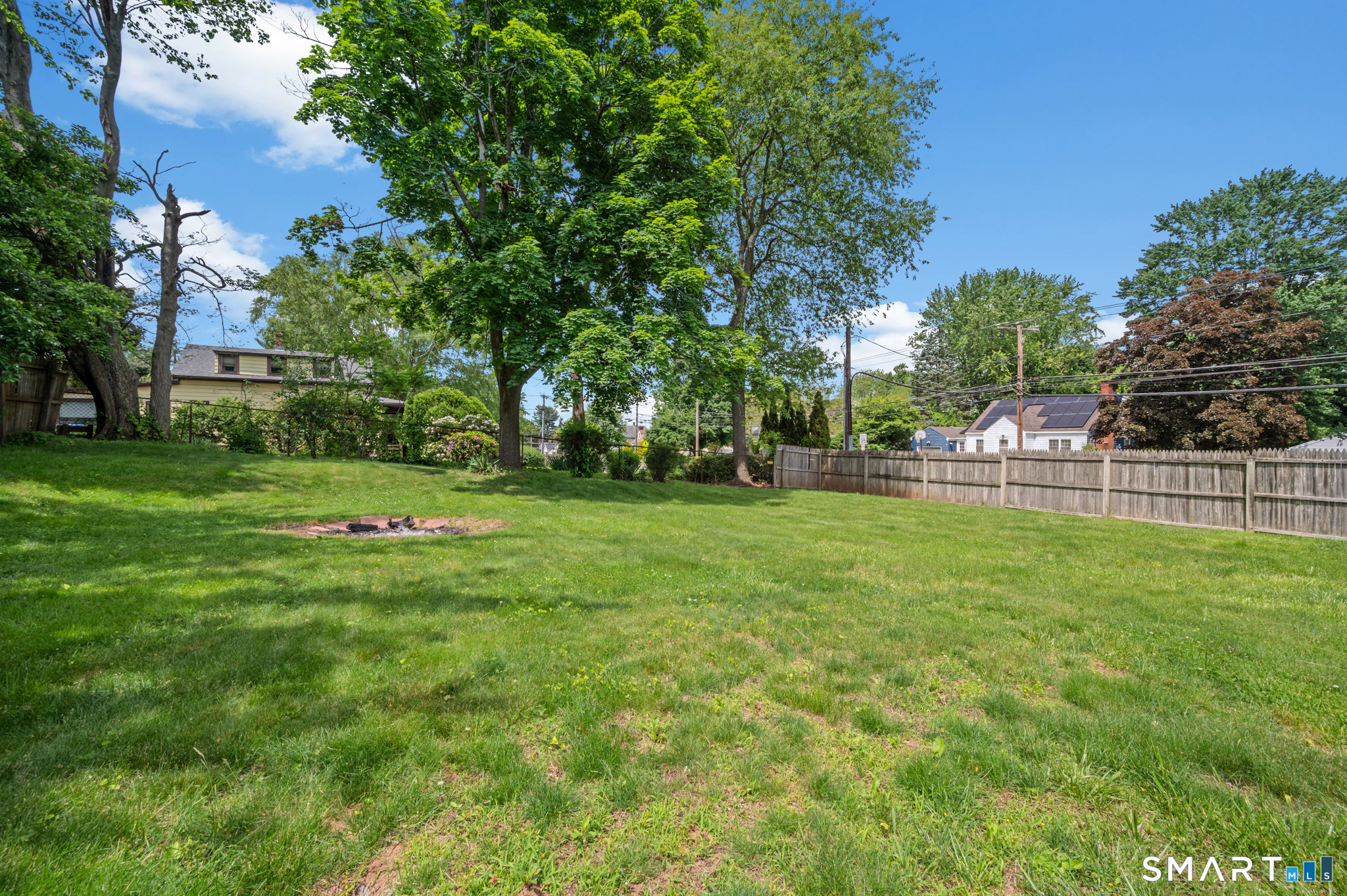 4 Waddell Road Manchester, CT 06040 - Photo 4 of 32