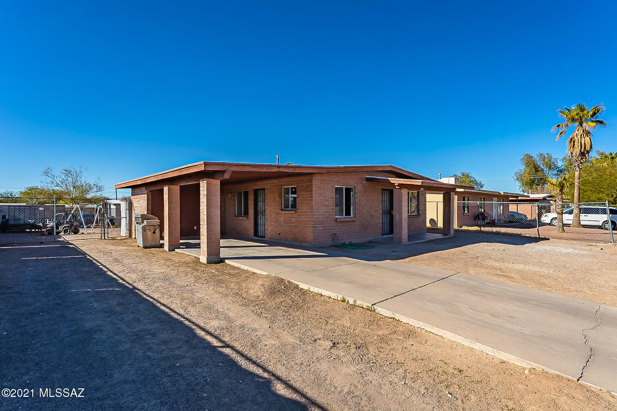 6930 South San Fernando Road Tucson, AZ 85756 - Photo 2 of 26