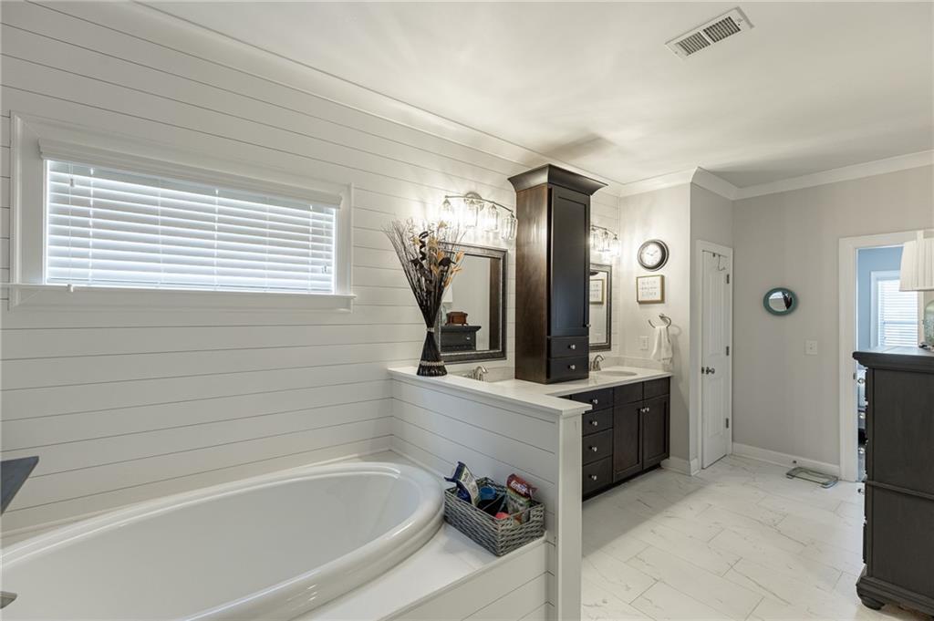 3263 Stone Point Way Buford, GA 30519 - Photo 32 of 61