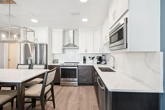 $799,000 | 201 Henderson Resort Way, Unit 2104, Destin, FL 32541