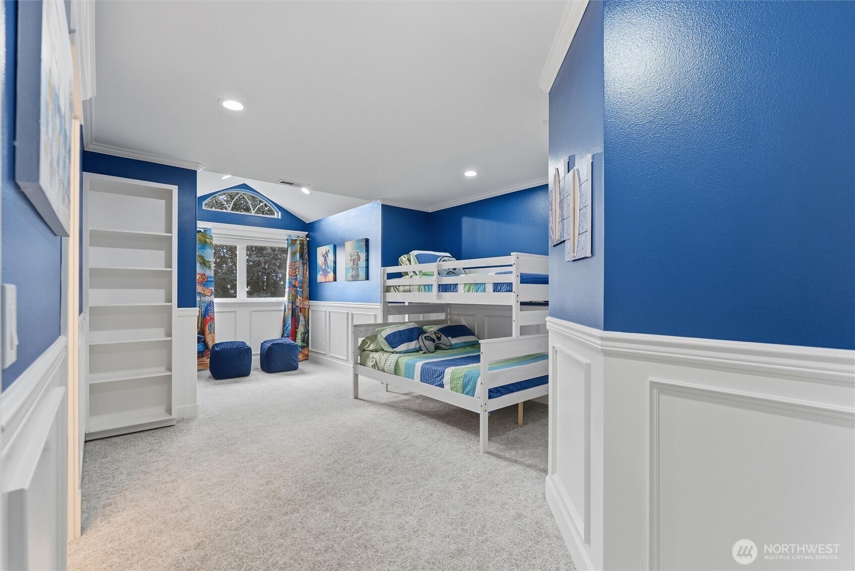13232 84th Street Southeast Snohomish, WA 98290 - Photo 20 of 40 a bed room with a bed and furniture