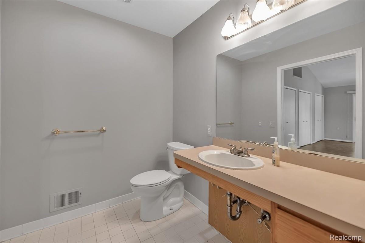 9204 Ridge Road Goodrich, MI 48438 - Photo 25 of 52 25-9204 Ridge Rd.WindowStill-Real-E