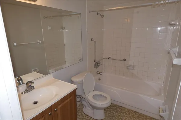 $1,195 | 5821 8th Avenue North, Unit 102, St. Petersburg, FL 33710