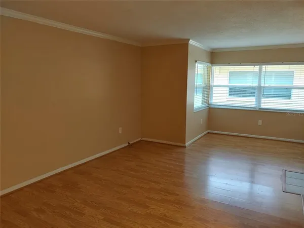 $1,195 | 5821 8th Avenue North, Unit 203, St. Petersburg, FL 33710