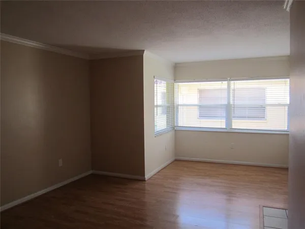 $1,195 | 5821 8th Avenue North, Unit 203, St. Petersburg, FL 33710