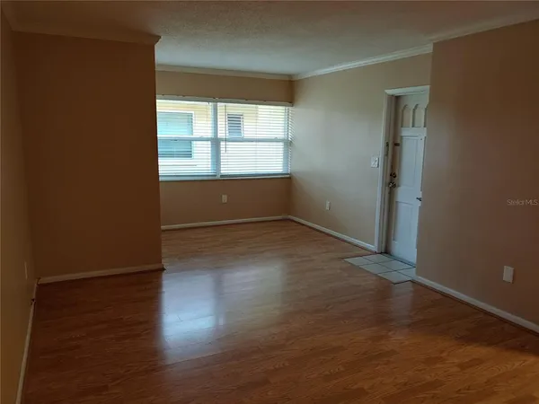 $1,195 | 5821 8th Avenue North, Unit 203, St. Petersburg, FL 33710