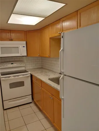 $1,195 | 5821 8th Avenue North, Unit 203, St. Petersburg, FL 33710