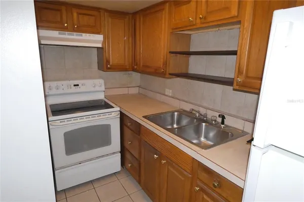 $1,195 | 5821 8th Avenue North, Unit 102, St. Petersburg, FL 33710